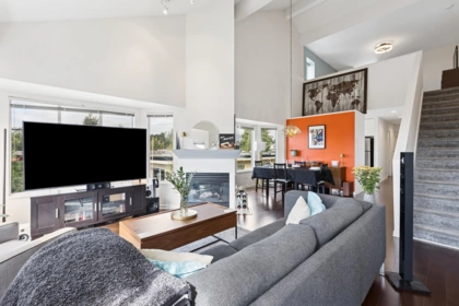 303 131 W 20th Street, North Vancouver, BC, North Vancouver — Apartment/Condo for sale