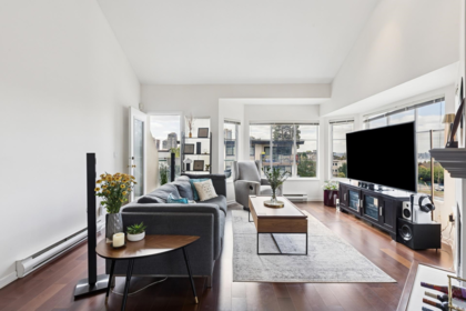 303 131 W 20th Street, North Vancouver, BC, North Vancouver — Apartment/Condo for sale