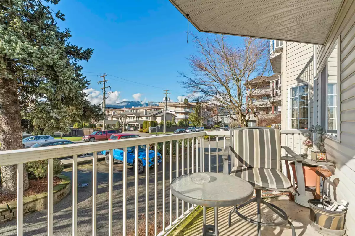 Kitchen Island Photo of 105 8934 Mary Street, Chilliwack, BC