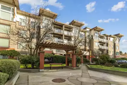 309 33538 Marshall Road, Abbotsford, BC, Central Abbotsford — 2 bed apartment/condo for sale