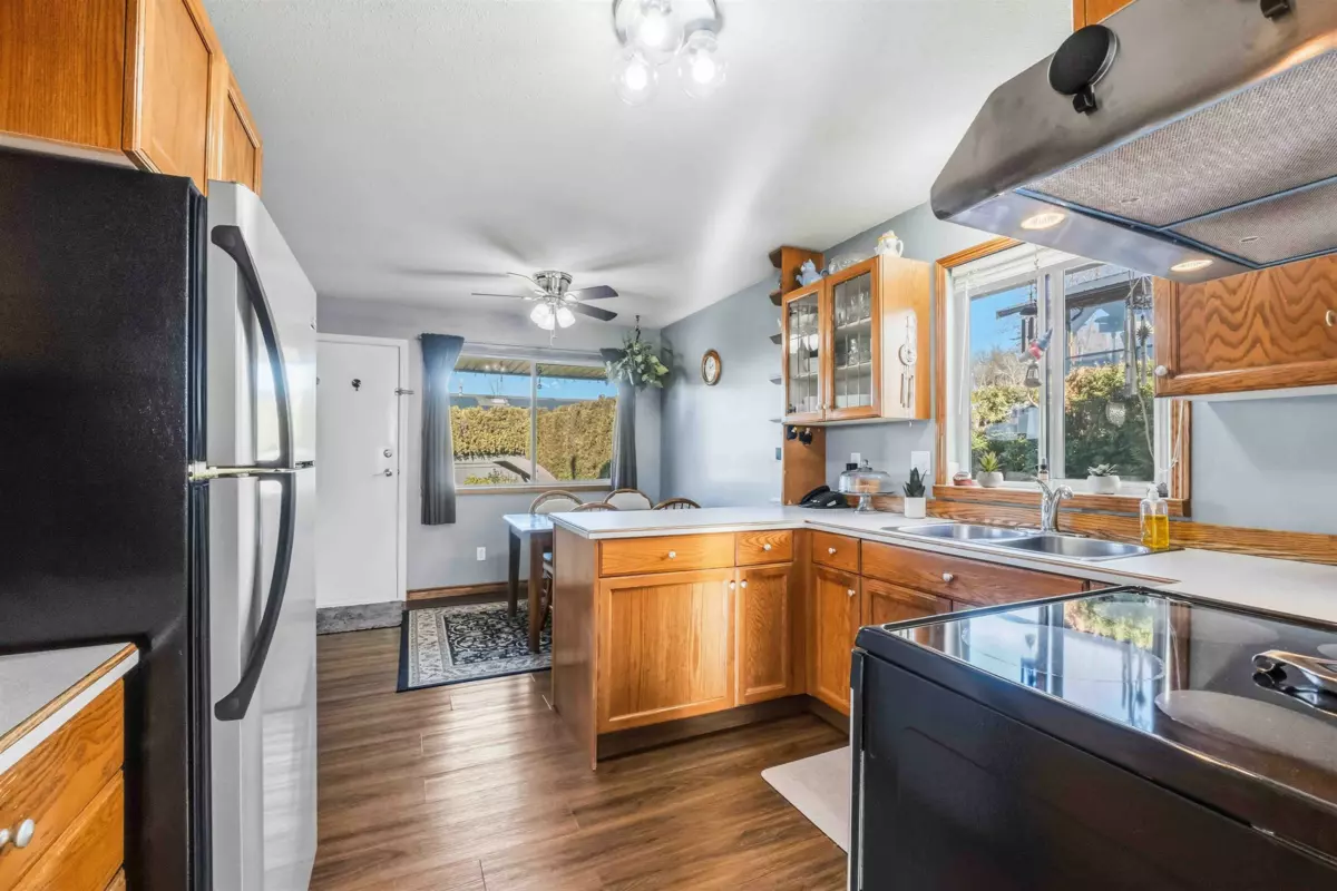 Garage Interior Photo of 35277 Mckinley Drive, Abbotsford, BC