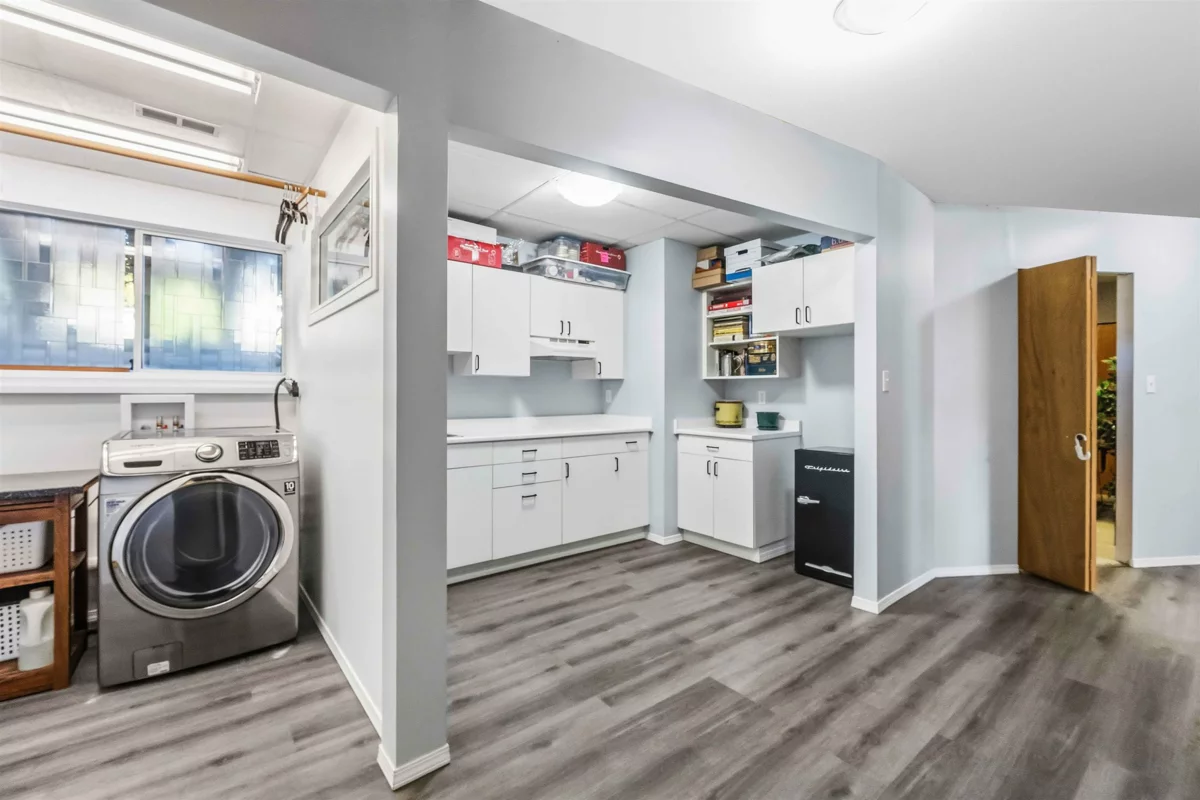 Walk-In Closet Photo of 35277 Mckinley Drive, Abbotsford, BC