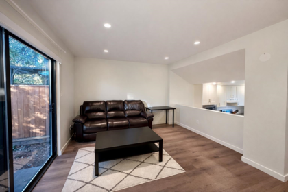 Breakfast Nook Photo of 106 511 Gatensbury Street, Coquitlam, BC