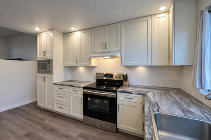 106 511 Gatensbury Street, Coquitlam, BC