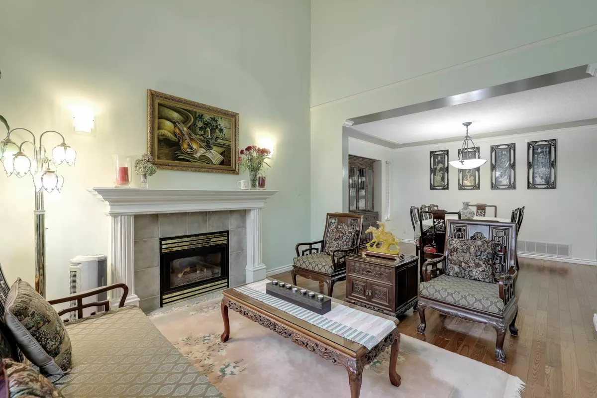 Family Room Photo of 10955 156 Street, Surrey, BC