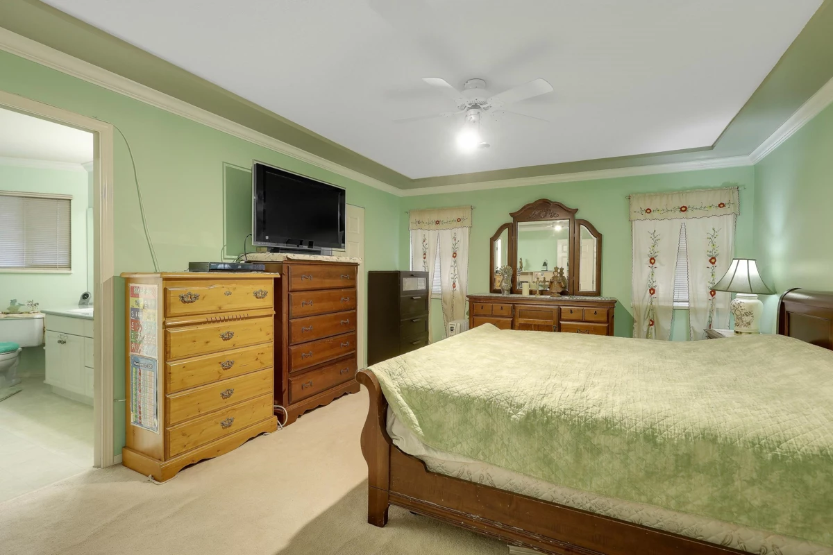 Front Yard Photo of 10955 156 Street, Surrey, BC