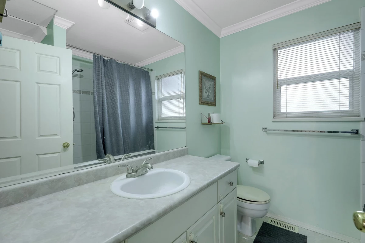 Garage Interior Photo of 10955 156 Street, Surrey, BC