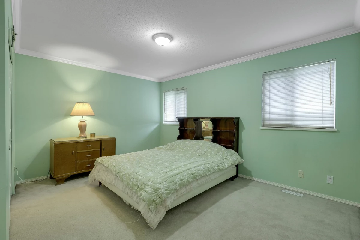 Hallway Photo of 10955 156 Street, Surrey, BC