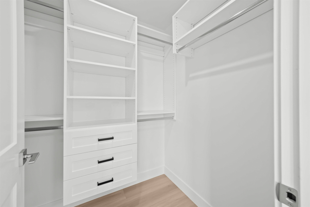 Entry Foyer Photo of 2 26725 Fraser Highway, Langley, BC