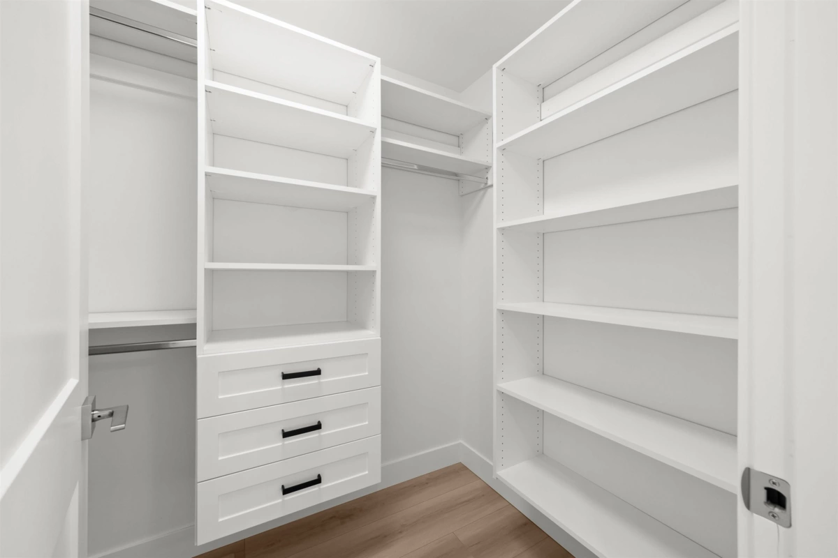 Garage Interior Photo of 2 26725 Fraser Highway, Langley, BC