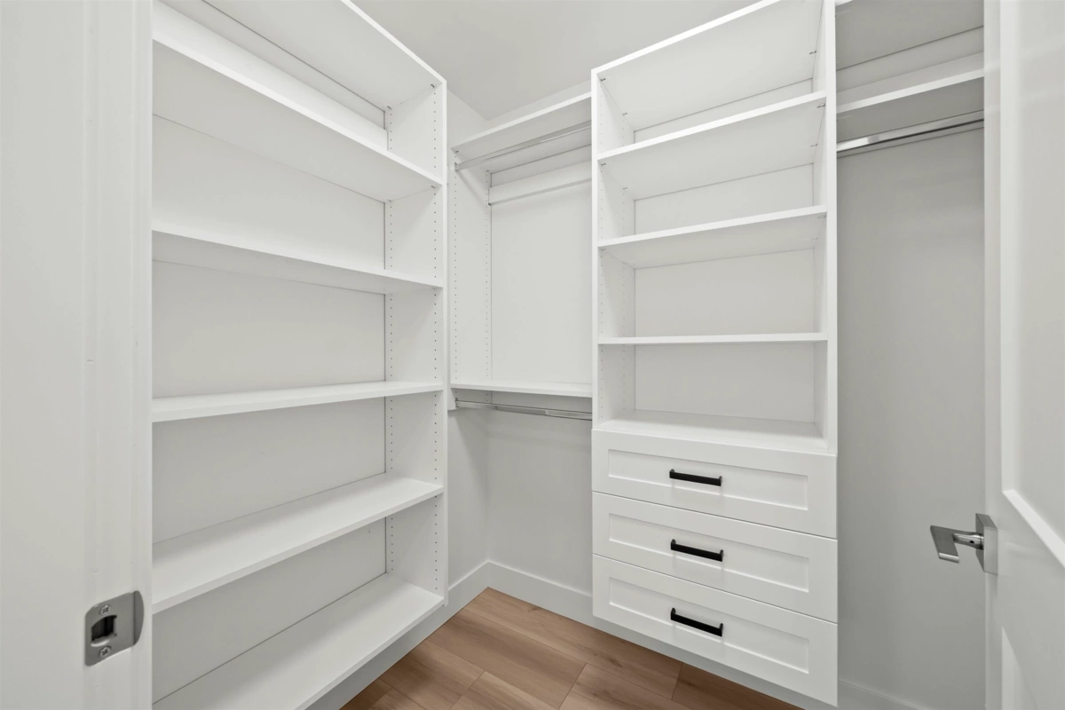 Loft / Bonus Room Photo of 2 26725 Fraser Highway, Langley, BC