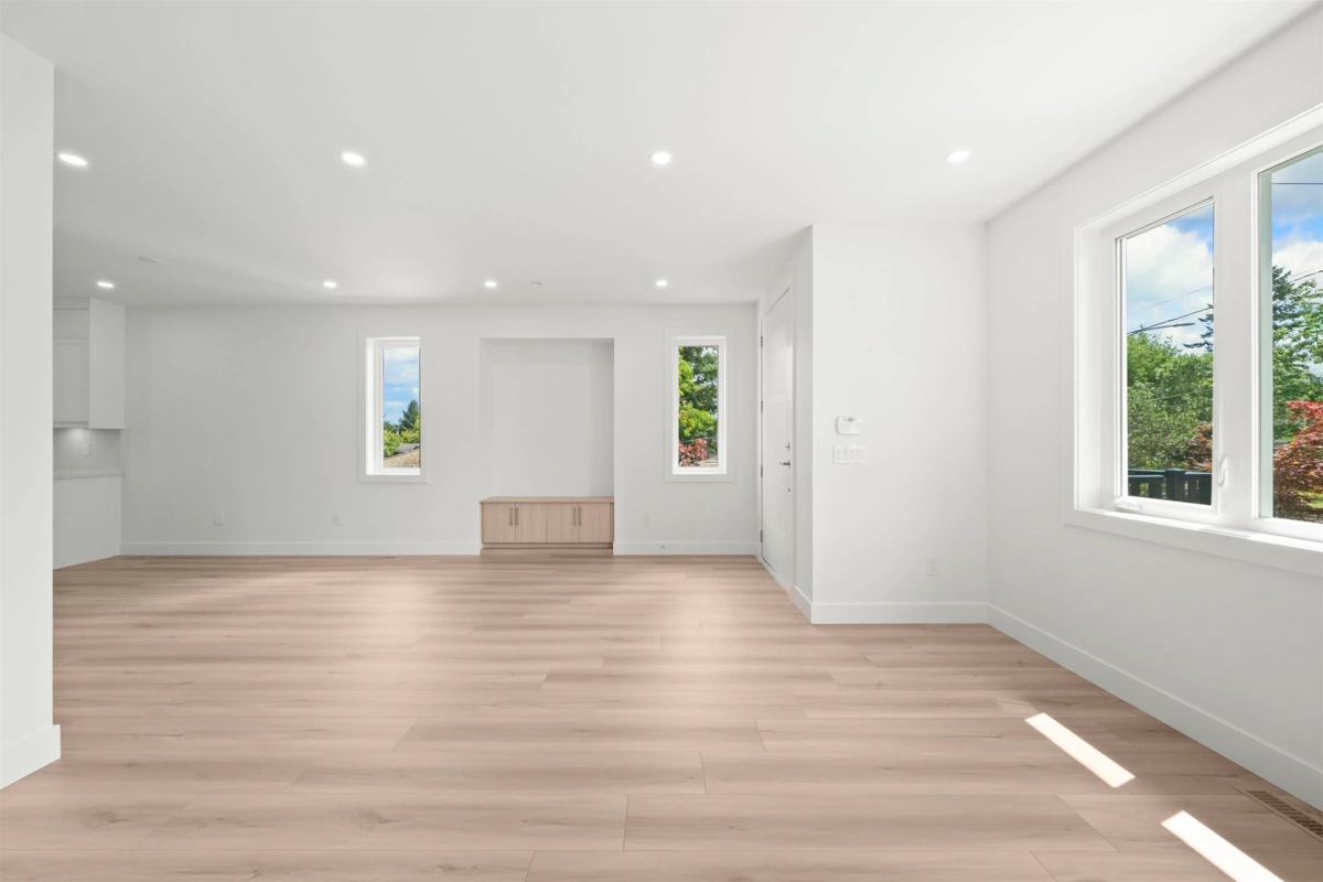 Primary Bathroom Photo of 2 26725 Fraser Highway, Langley, BC