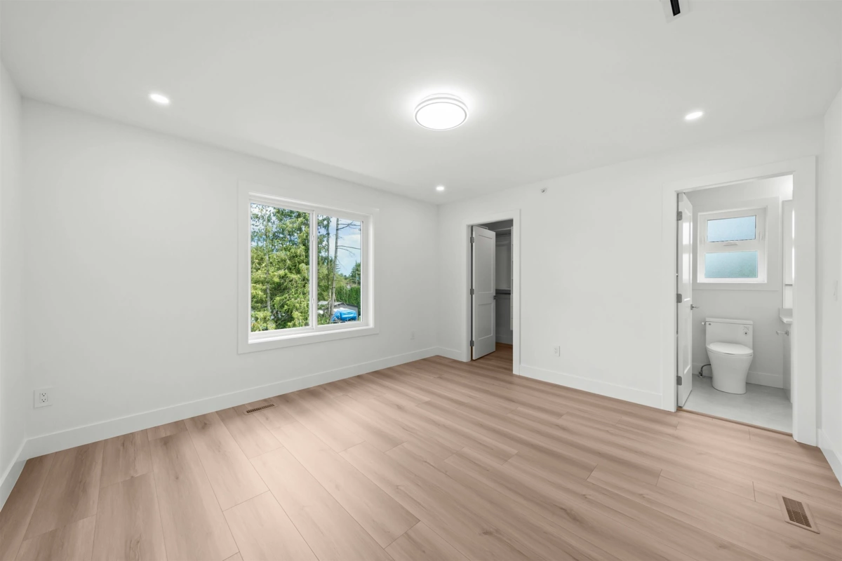 Staircase Photo of 2 26725 Fraser Highway, Langley, BC