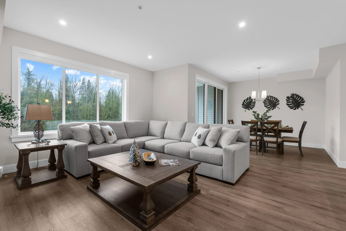 Dining Area Photo of 8 35247 Straiton Road, Abbotsford, BC