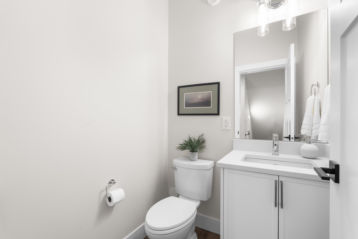 Guest Bathroom Photo of 8 35247 Straiton Road, Abbotsford, BC