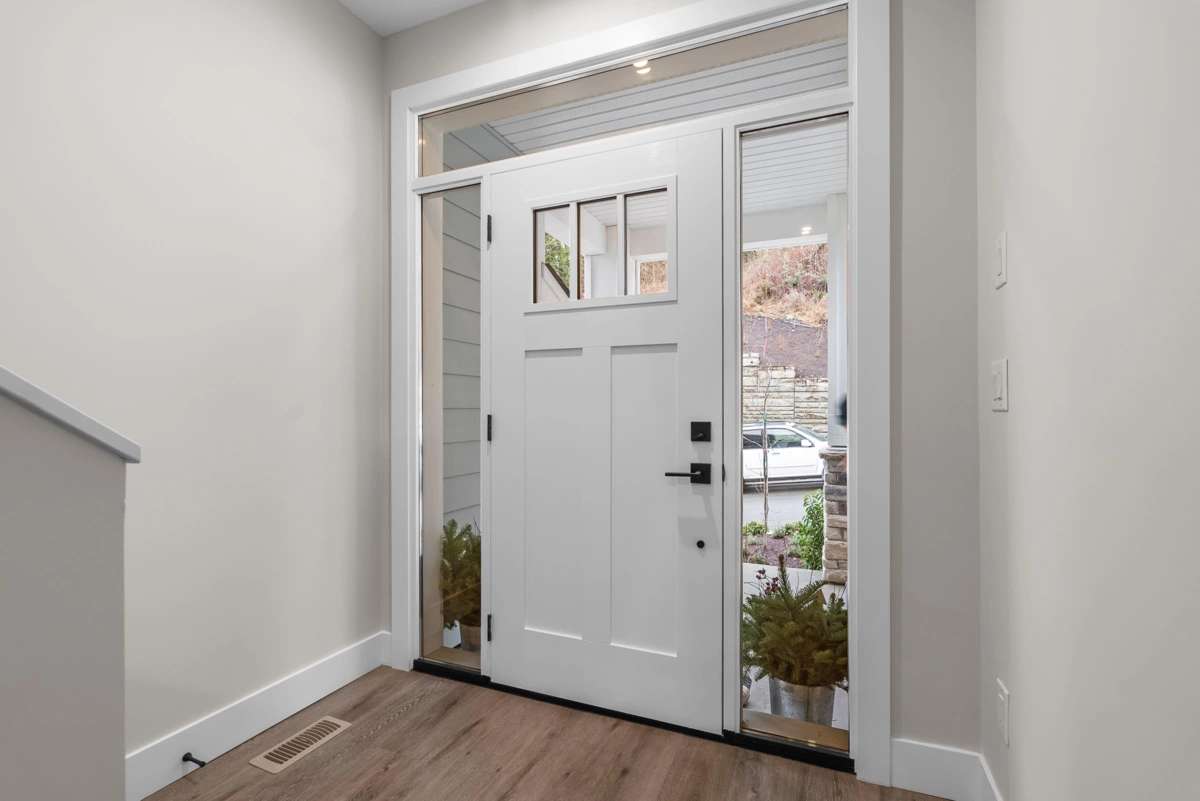 Hallway Photo of 8 35247 Straiton Road, Abbotsford, BC