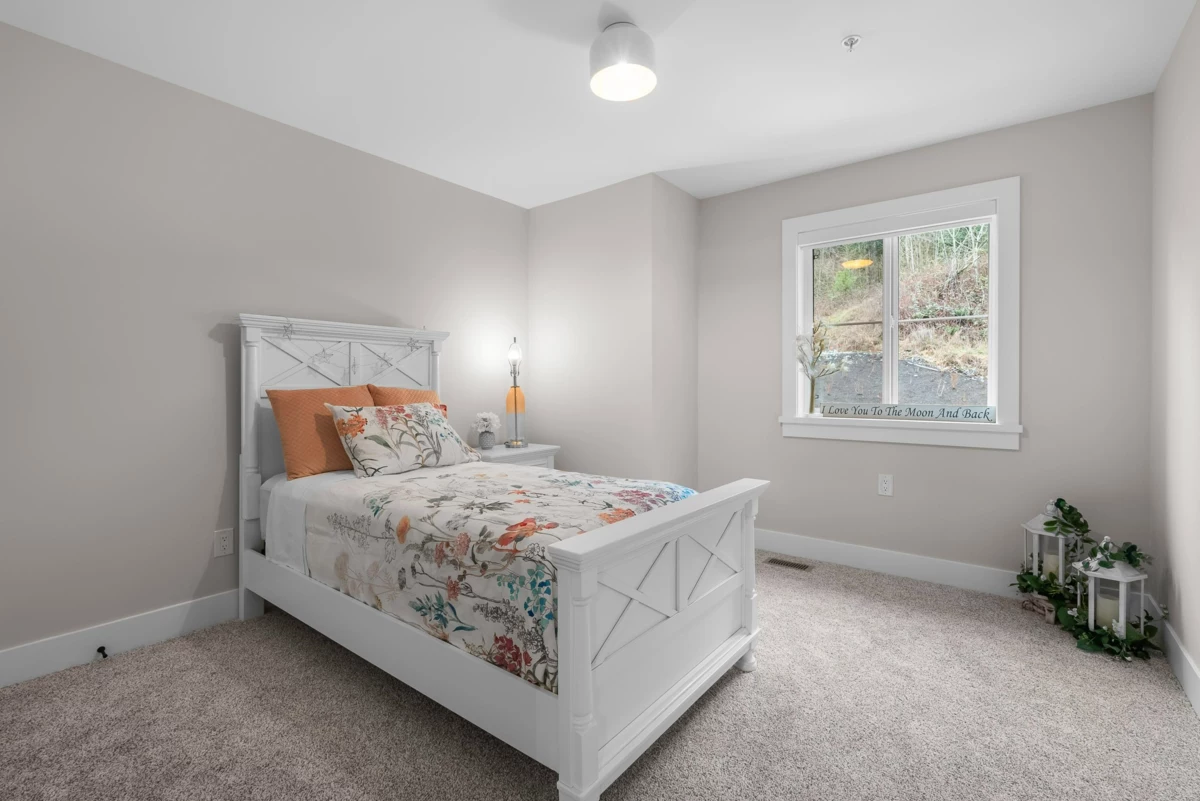 Laundry Room Photo of 8 35247 Straiton Road, Abbotsford, BC