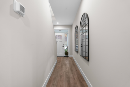 Entry Foyer Photo of 8 35247 Straiton Road, Abbotsford, BC