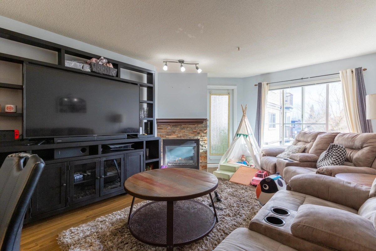 Guest Bathroom Photo of 201 5765 Glover Road, Langley, BC
