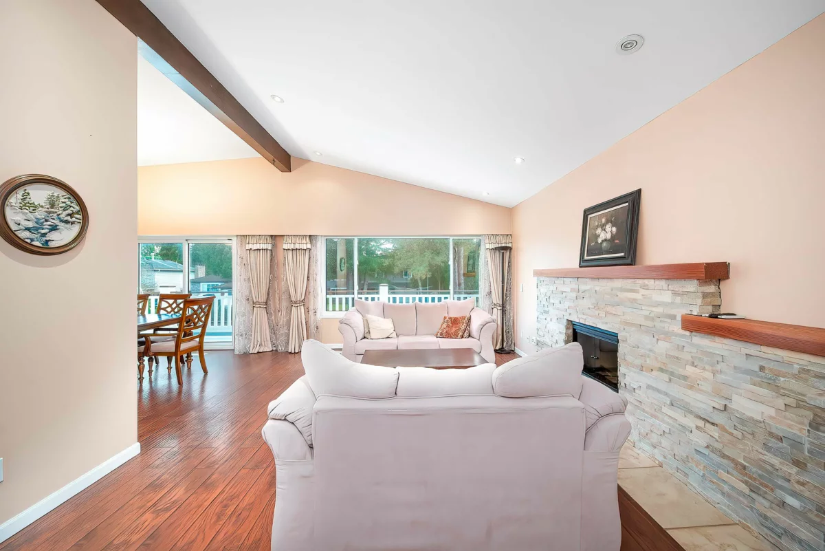 Kitchen Island Photo of 10751 Mersey Drive, Richmond, BC