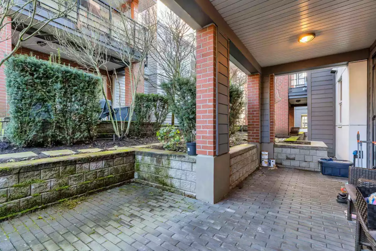 Backyard Photo of 107 7988 Yukon Street, Vancouver, BC