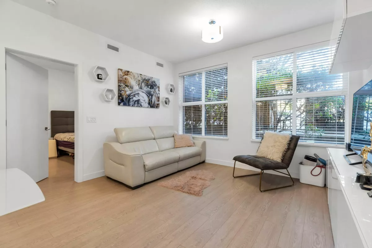 Dining Area Photo of 107 7988 Yukon Street, Vancouver, BC