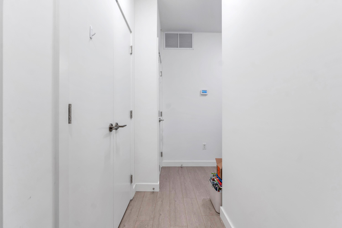 Hallway Photo of 107 7988 Yukon Street, Vancouver, BC