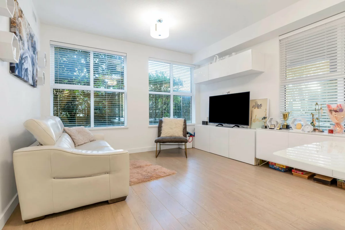 Living Room Photo of 107 7988 Yukon Street, Vancouver, BC