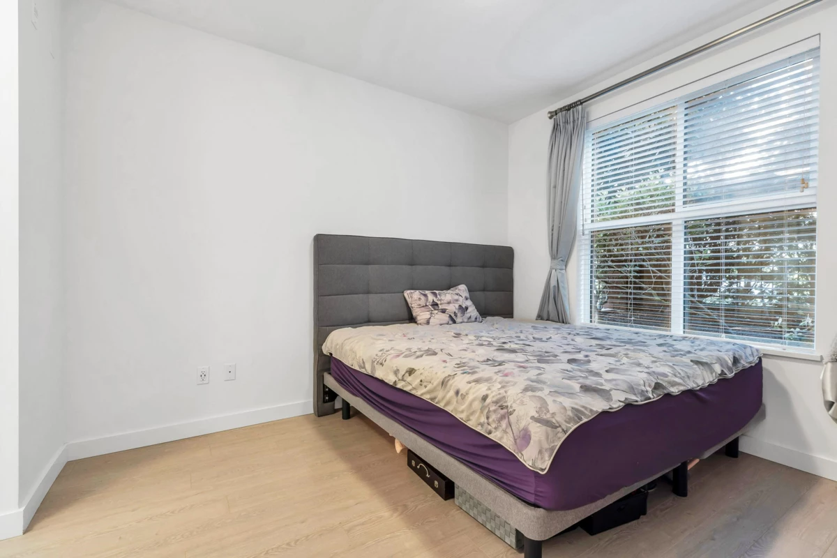 Powder Room Photo of 107 7988 Yukon Street, Vancouver, BC