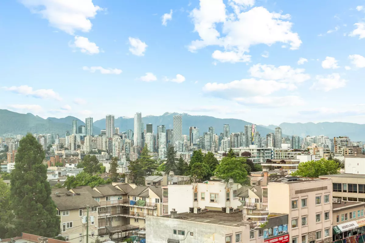 Backyard Photo of 607 2528 Maple Street, Vancouver, BC