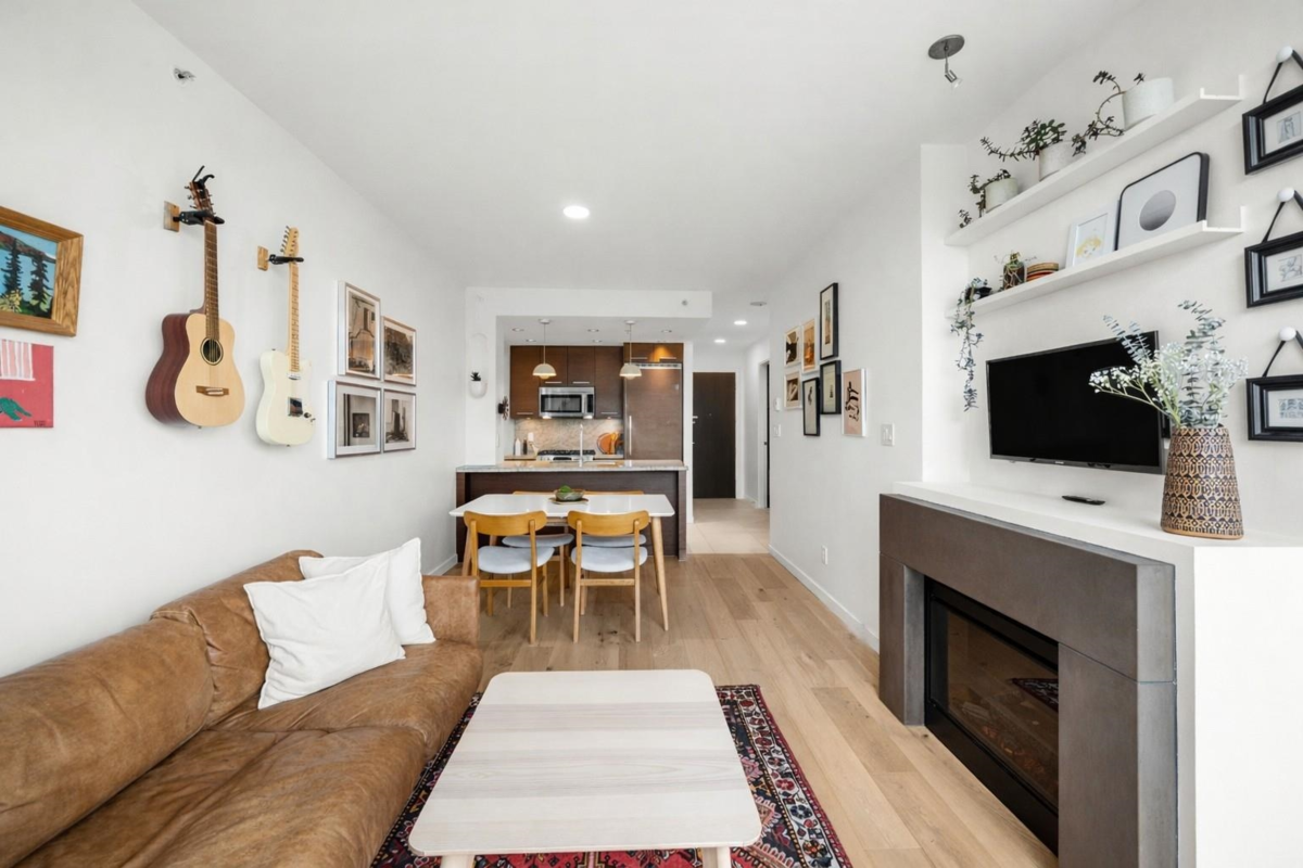 Family Room Photo of 607 2528 Maple Street, Vancouver, BC