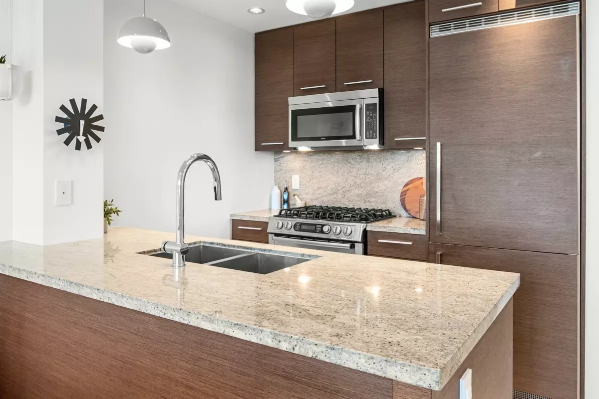Kitchen Photo of 607 2528 Maple Street, Vancouver, BC