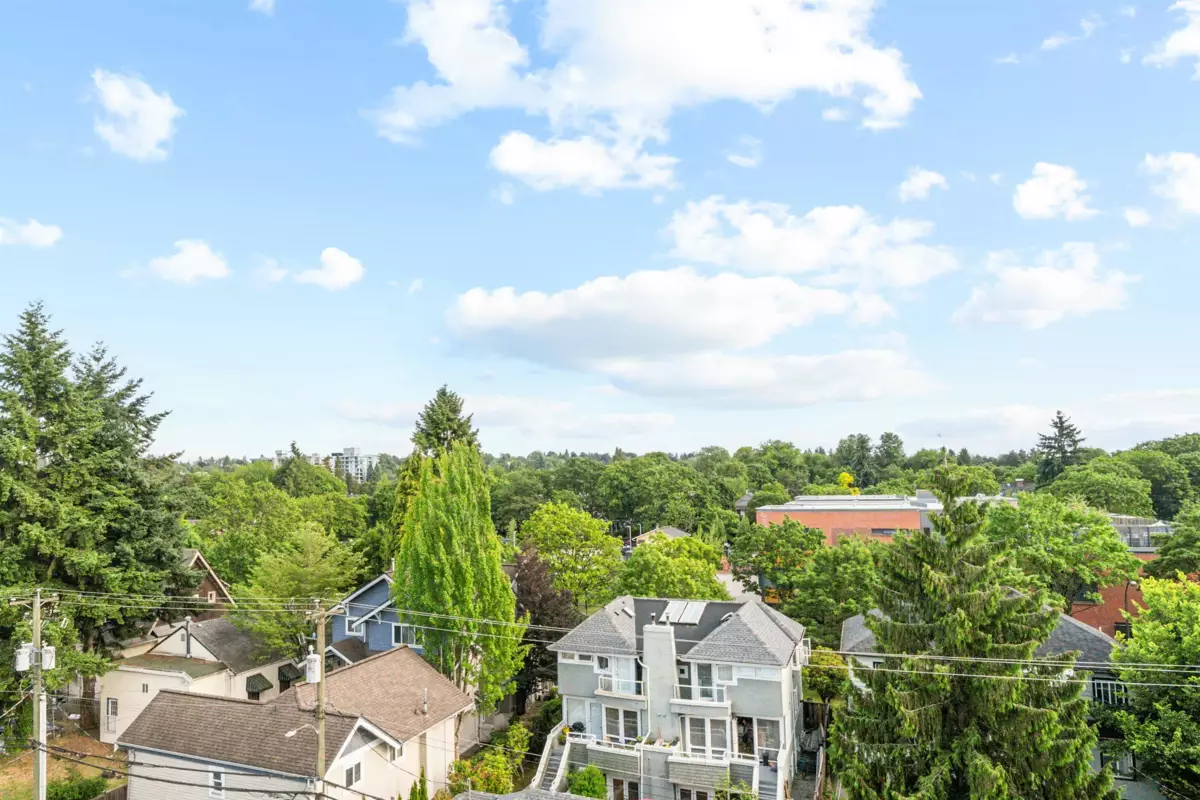 Staircase Photo of 607 2528 Maple Street, Vancouver, BC