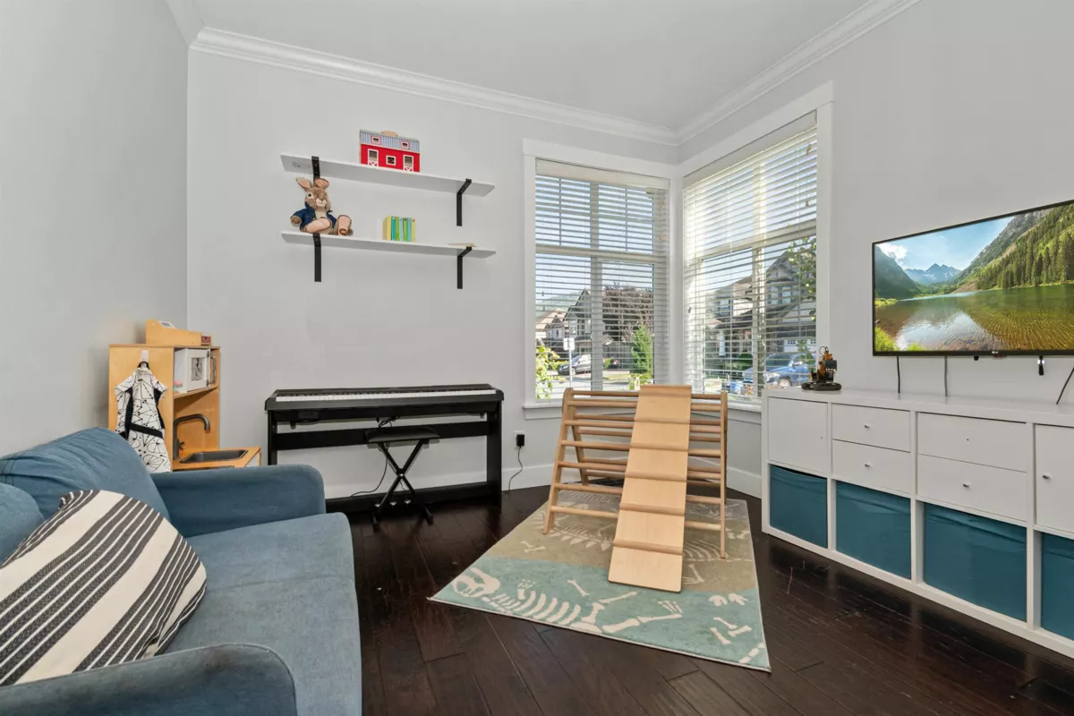 Basement Recreation Room Photo of 45748 Safflower Crescent, Chilliwack, BC