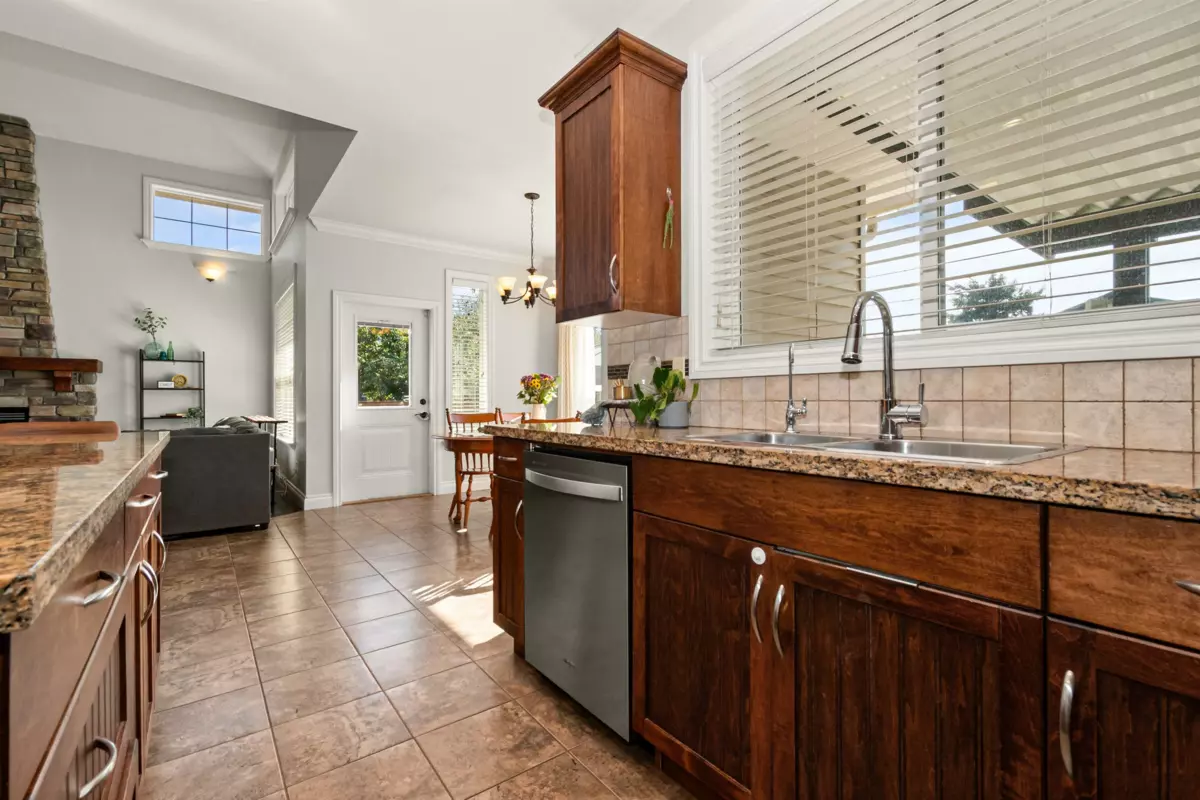 Breakfast Nook Photo of 45748 Safflower Crescent, Chilliwack, BC