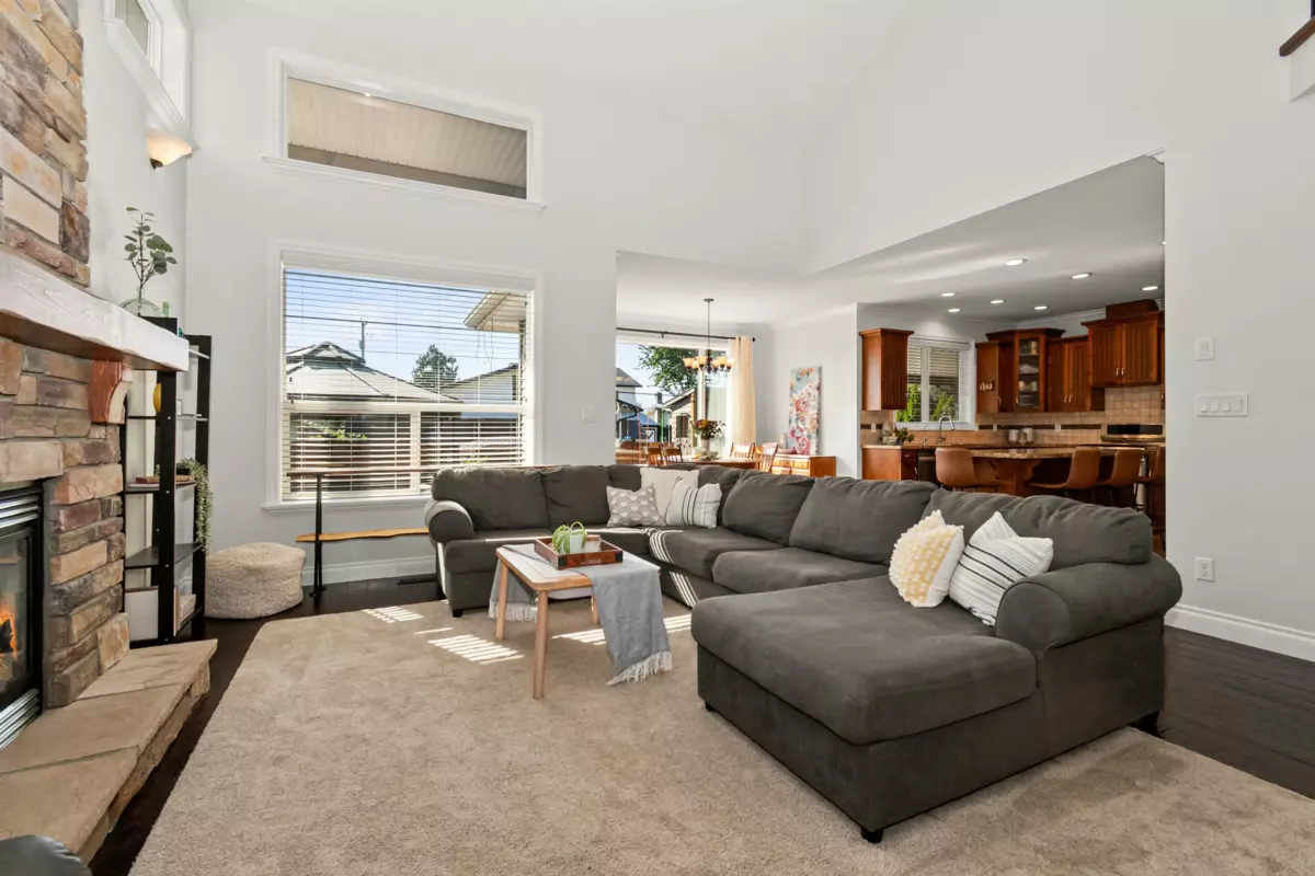 Dining Area Photo of 45748 Safflower Crescent, Chilliwack, BC