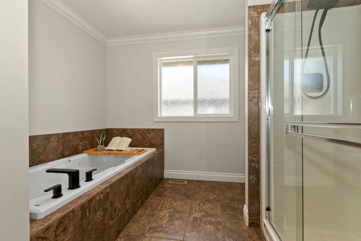 Guest Bathroom Photo of 45748 Safflower Crescent, Chilliwack, BC