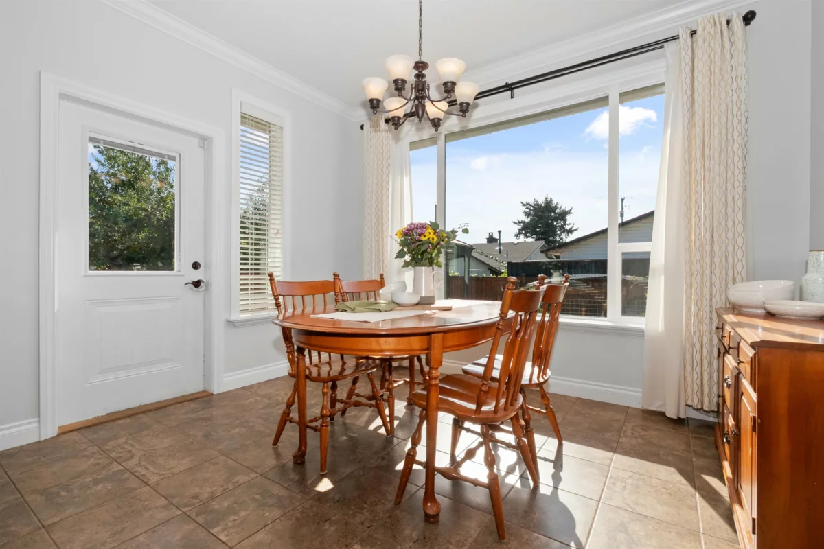 Primary Bathroom Photo of 45748 Safflower Crescent, Chilliwack, BC