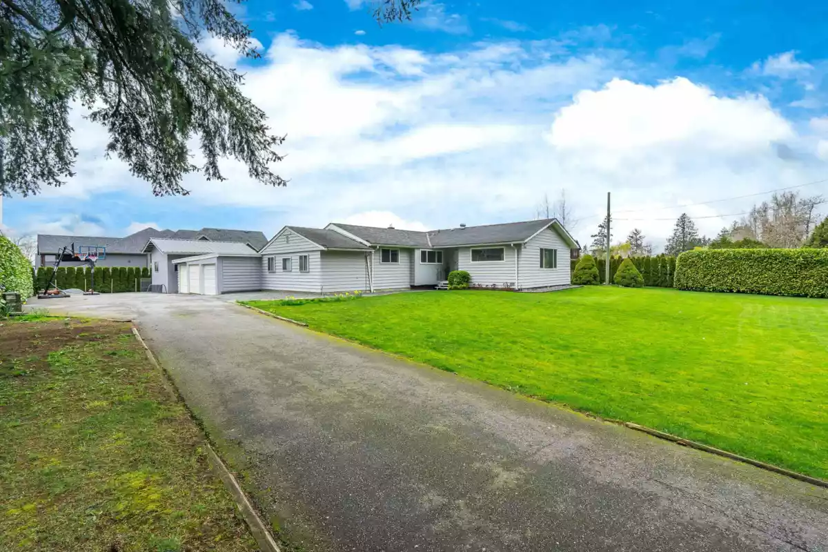 Living Room Photo of 1361 200 Street, Langley, BC