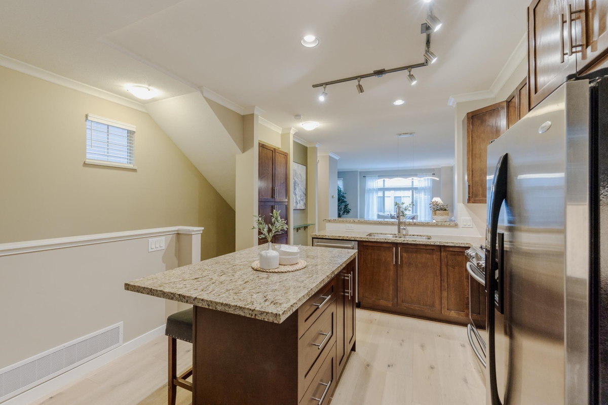 Kitchen Photo of 29 15151 34 Avenue, Surrey, BC