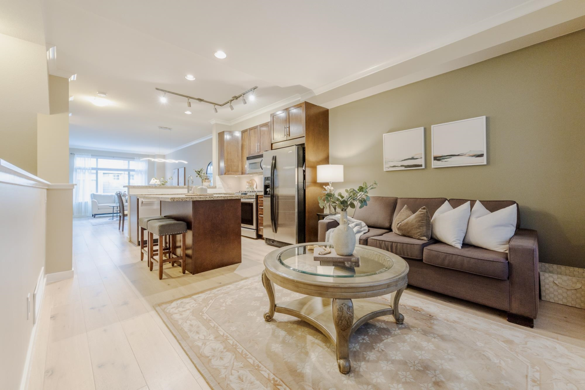 Walk-In Closet Photo of 29 15151 34 Avenue, Surrey, BC