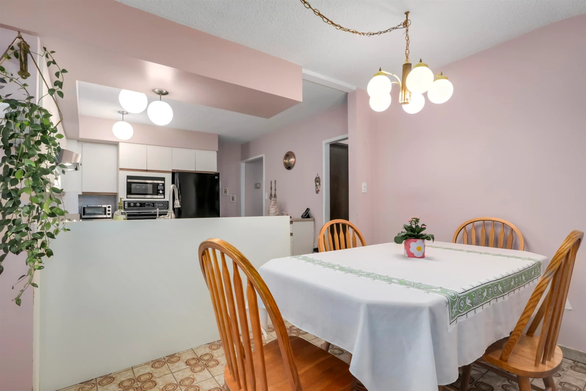 Guest Bathroom Photo of 2636 Triumph Street, Vancouver, BC
