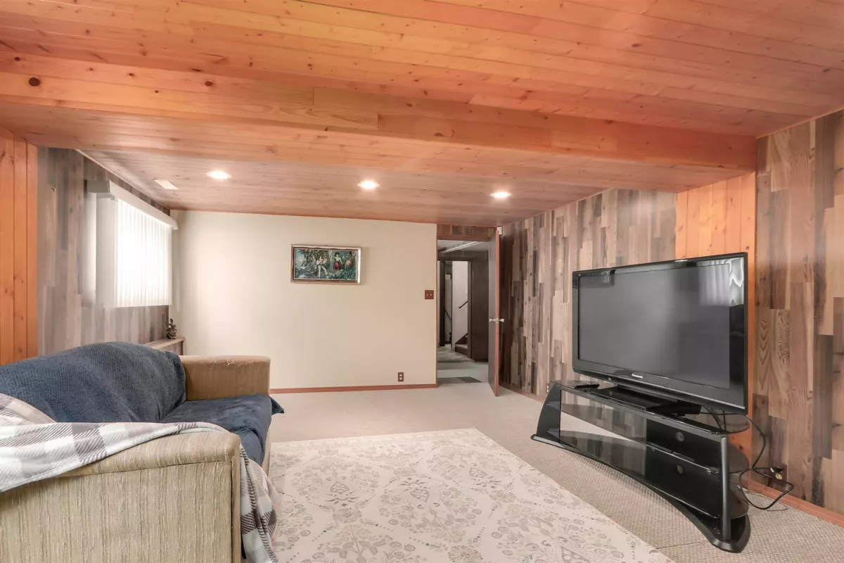 Loft / Bonus Room Photo of 2636 Triumph Street, Vancouver, BC