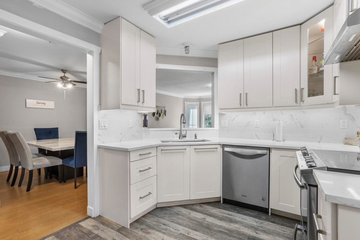 Kitchen Island Photo of 310 7435 121a Street, Surrey, BC