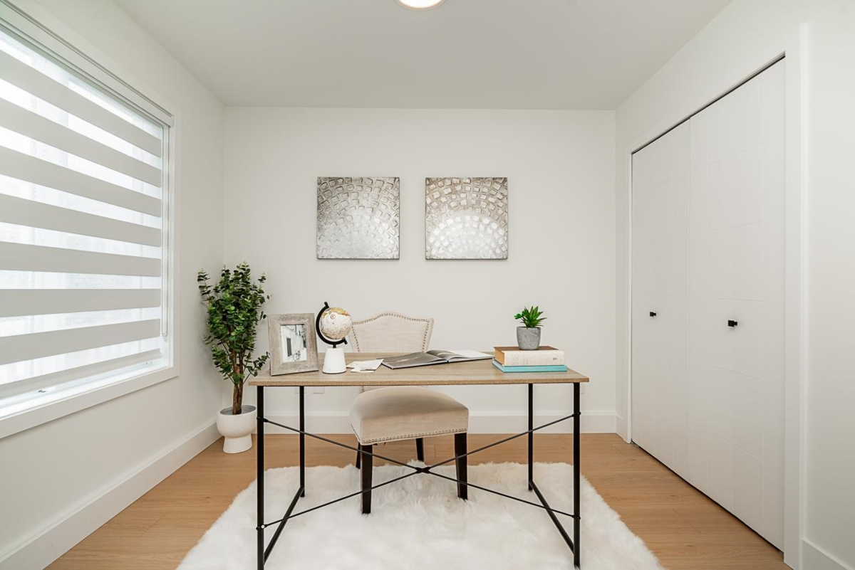 Front Yard Photo of 6 2525 156 Street, Surrey, BC