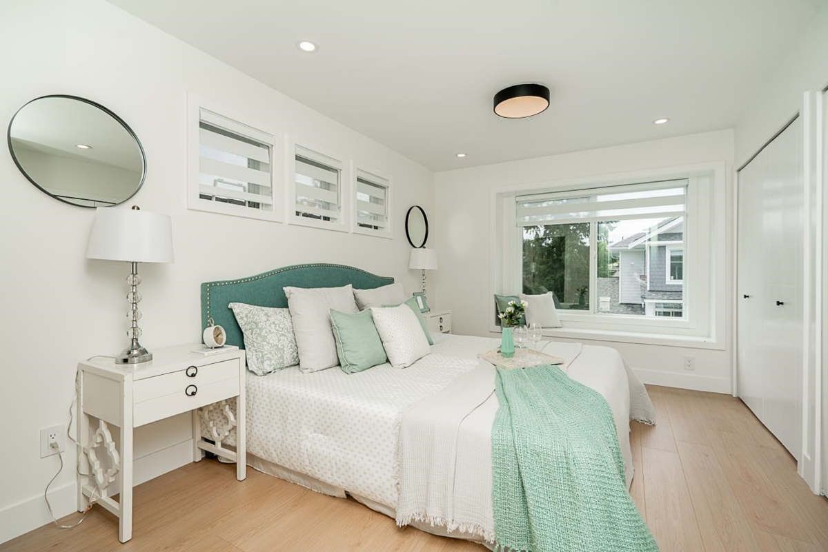 Powder Room Photo of 6 2525 156 Street, Surrey, BC