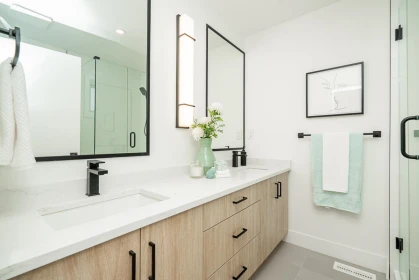 Mudroom Photo of 6 2525 156 Street, Surrey, BC