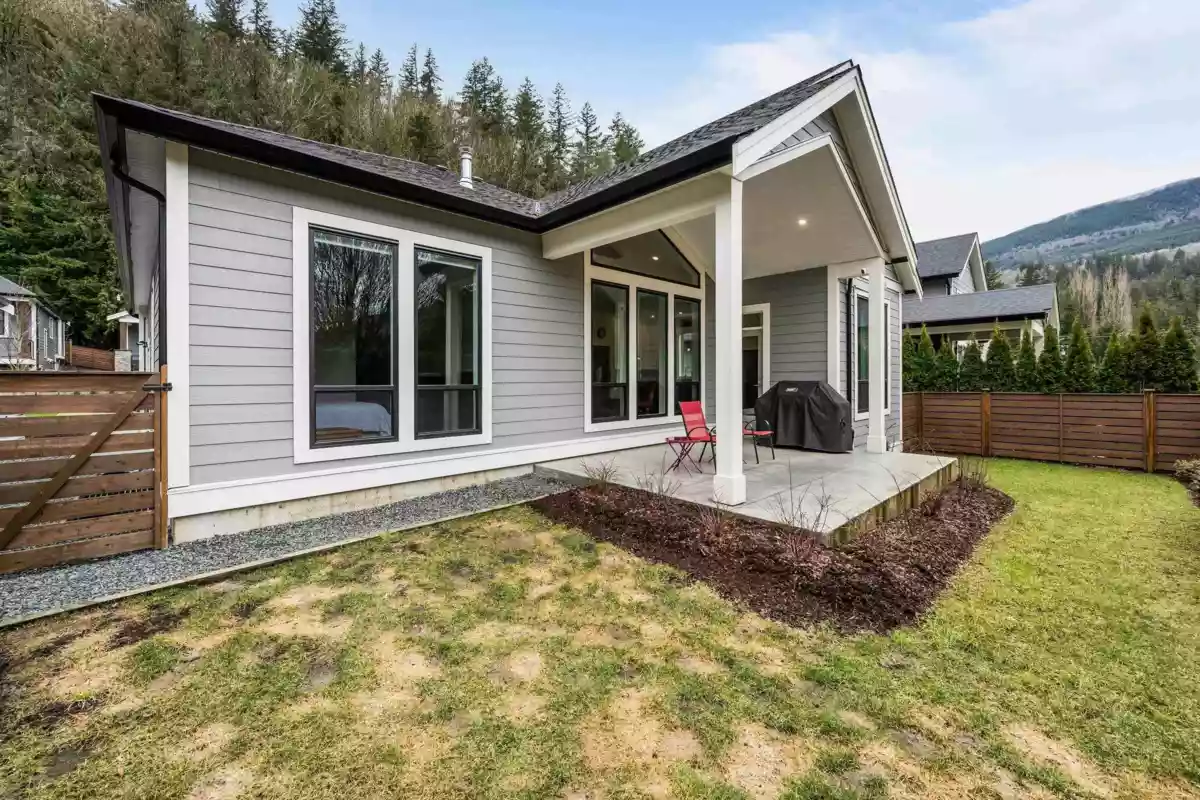 Backyard Photo of 88 1880 Columbia Valley Road, Lindell Beach, BC