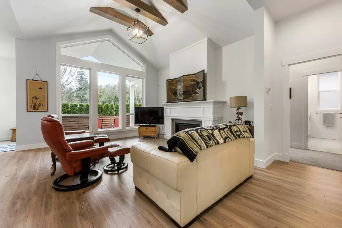 Dining Area Photo of 88 1880 Columbia Valley Road, Lindell Beach, BC