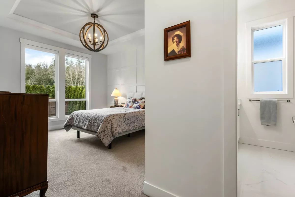 Guest Bathroom Photo of 88 1880 Columbia Valley Road, Lindell Beach, BC